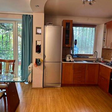 Центр 3   кімнатна квартира одна зупинка до корпусного парка . ЖК 2