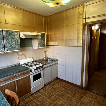 Миру вул., 90