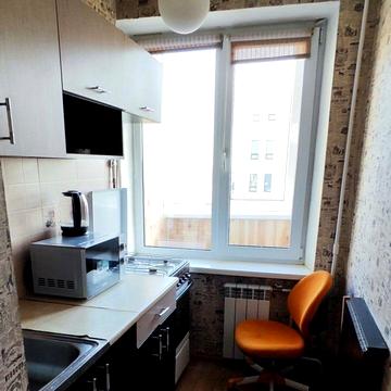 Володимира Сікевича вул., 16