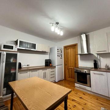 Оренда частини приватного будинку проспект Лобановнського