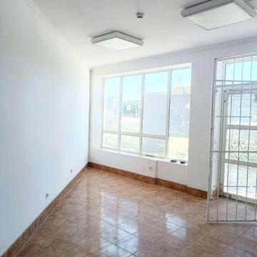 Новозаводська вул., 2/1