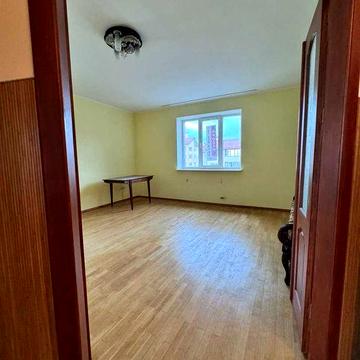 Продаж 3-кім. квартири по вул. Залізнична, ближній центр