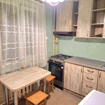 Продам 2к роздільну кв, Леся Курбаса, швидкісний трамвай!