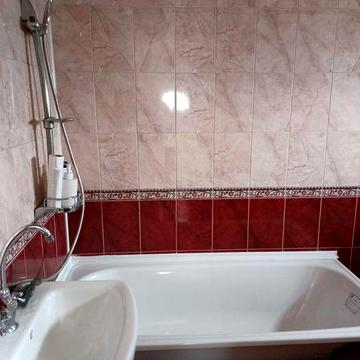 Пів будинку, 2 кімнати р-н Зеленої. Актуально!