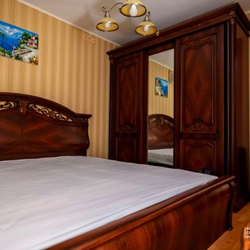 Ентузіастів вул., 13