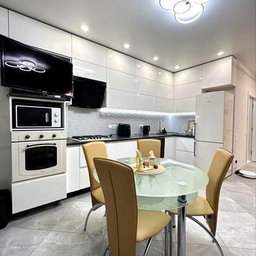 1кімн 44м2  в У Квартал з виглядом на центральну алею.Відкритий балкон ЖК У Квартал