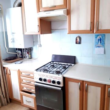 Юності вул., 51