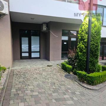 Університетська вул., 18