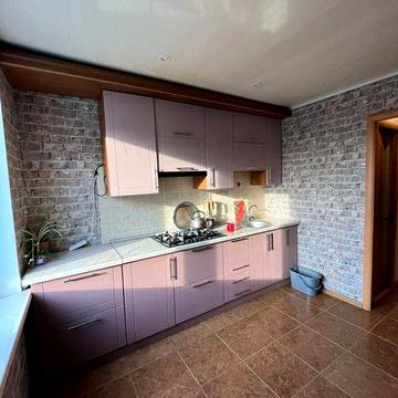 Продаж З кімнатной квартири 5 мрк.Зарічний