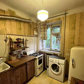 Оренда 2 кімнатної квартири вул. Бузніка, біля стадіону Евіс.