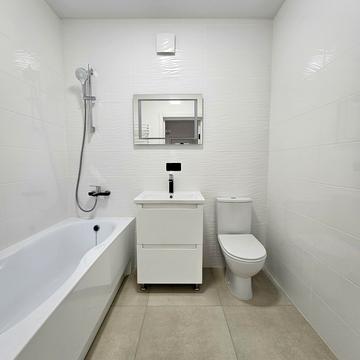 Володимира Івасюка вул., 9