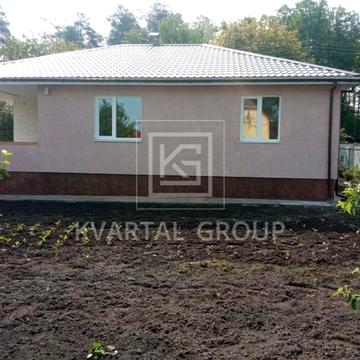 Хутірська вул. (Жовтнева), 1