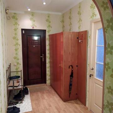 Продам двох кімнатну квартиру з меблями(другий поверх)