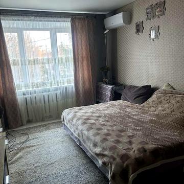 Молодіжна вул., 5