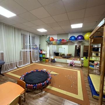 Леоніда Жаботинського вул. (Правди), 65