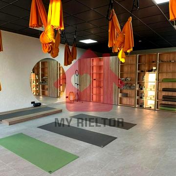 Університетська вул., 25