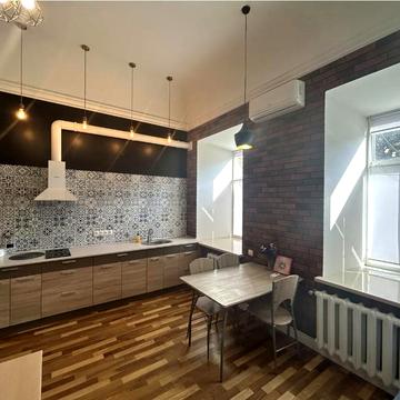 Ніни Строкатої вул. (Буніна), 4