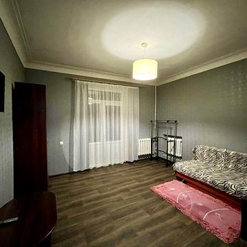 Оренда квартири в самому центрі міста.