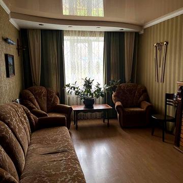 Продається 3к квартира в м. Глухові