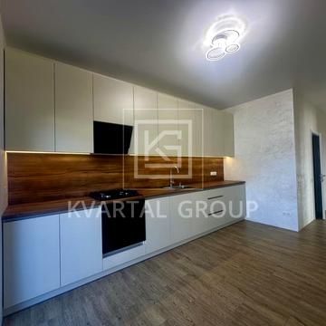 Весняна вул., 10