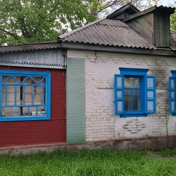 Затишний дом в селі на Полтавщині