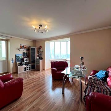 Верховної Ради бульв., 21-А