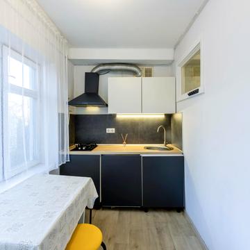 Василя Доманицького вул. (Генерала Потапова), 1/5