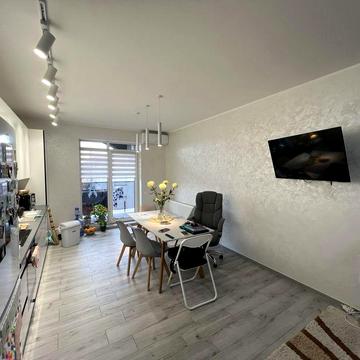 Продаж квартири Маргітича центер.