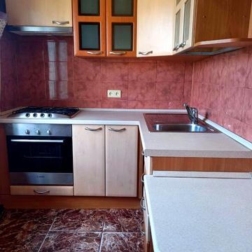 Мілютенка вул., 24