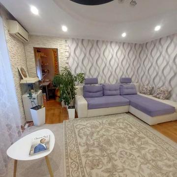 Продається 4-х кімнатна квартира .Павлоград.Від власника.(торг) ЖК ПШС