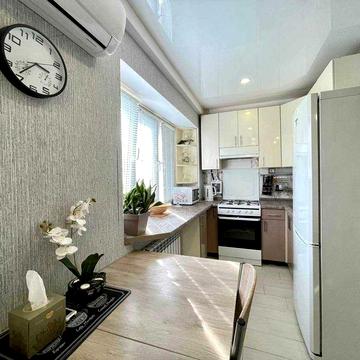 Довнара-Запольського  4А, студія, є газ, м Лукянівська 10хв