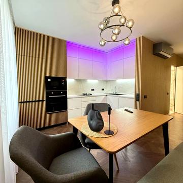 Топольна вул., 4в