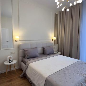 Ґарета Джонса вул. (Сімї Хохлових), 12