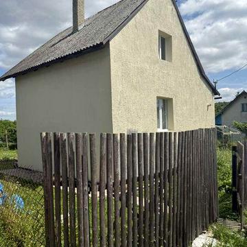 Дачний будинок із земельною ділянкою