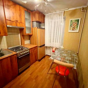 Олександра Поля просп. (Кірова), 17