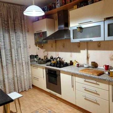 Продам  3к кв. Роганский ж\м улучш планировки 4\9 Метро Индустриальная