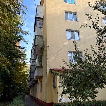 Продам двокімнатну квартиру від ВЛАСНИКА на пр.Богдана Хмельн