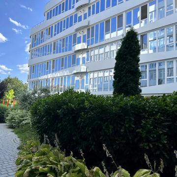 Львівська вул., 15б