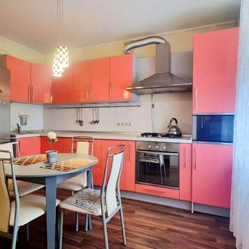 Чернігівська вул., 10