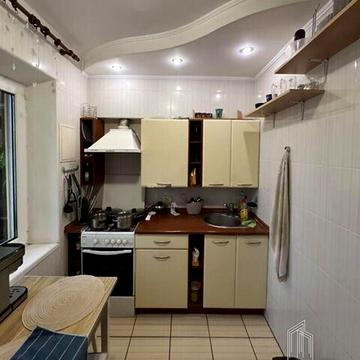 Березняківська вул., 22