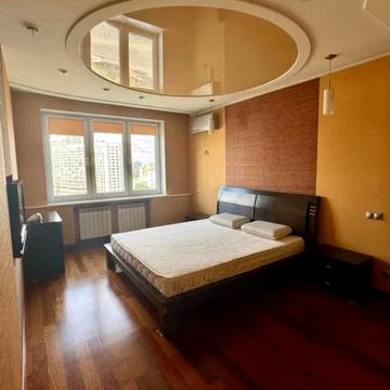 Лесі Українки бульв., 21-Б