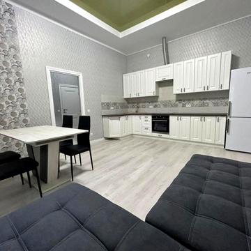 Сергія Єфремова вул., 64