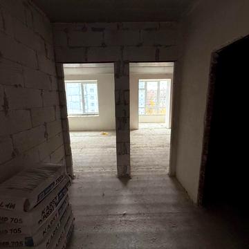 Камянецька вул., 100