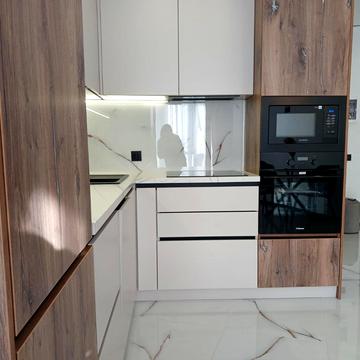 Університетська вул., 3/4