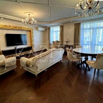 Щекавицька вул., 30/39