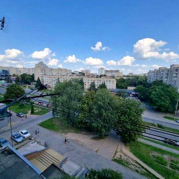 Продам велику квартиру на Юності!