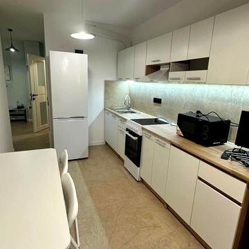 Бельведерська вул., 32а