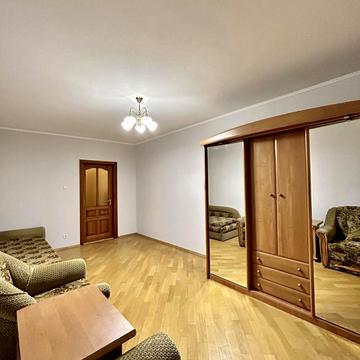 Урлівська вул., 16