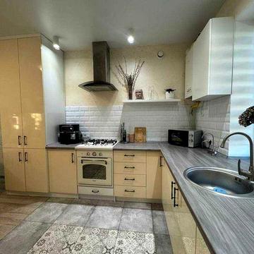 Продаж дуплекса з ремонтом в Хуторку