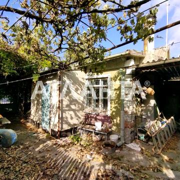 Крепкий дом на 10 сотках в пригороде